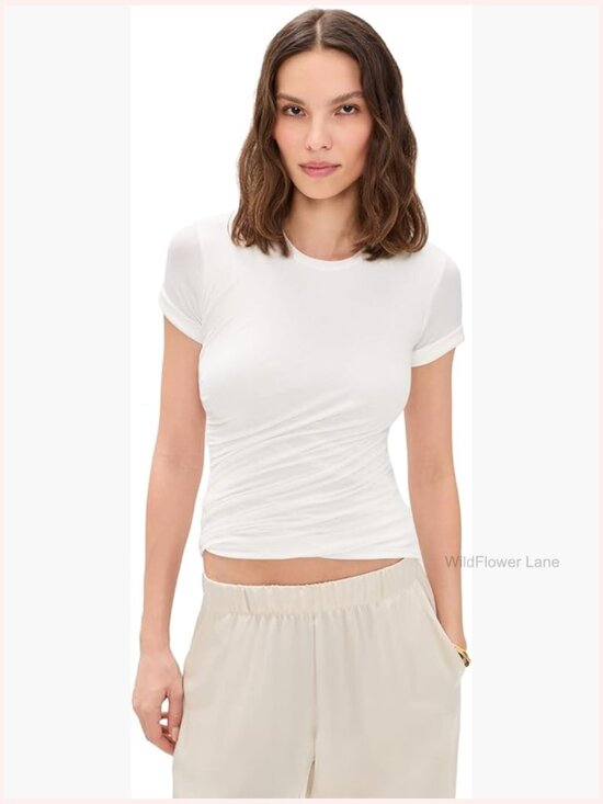 Tops - Lightweight Ribbed T-Shirt with Ruched Details